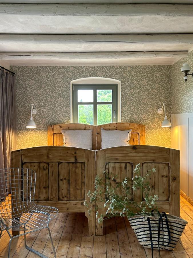 Bed and Breakfast Dom Na Krzewiu à Gryfów Śląski Extérieur photo