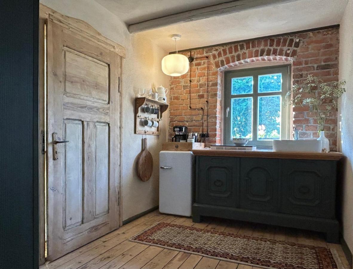 Bed and Breakfast Dom Na Krzewiu à Gryfów Śląski Extérieur photo