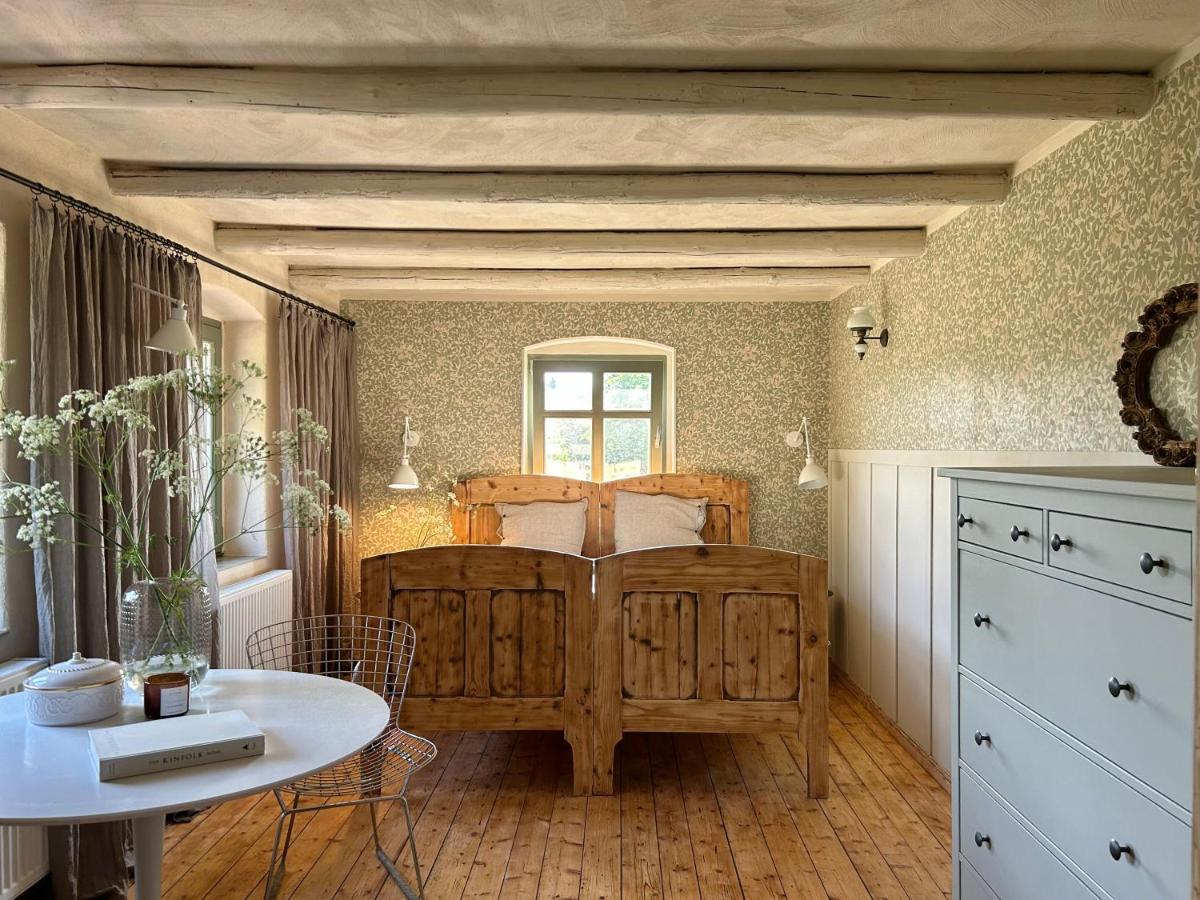 Bed and Breakfast Dom Na Krzewiu à Gryfów Śląski Extérieur photo